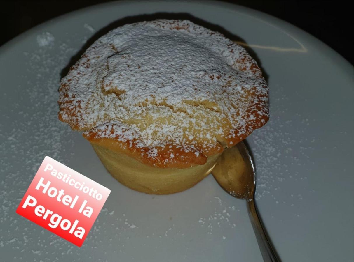 Hotel La Pergola 贝拉里亚-伊贾马里纳 外观 照片