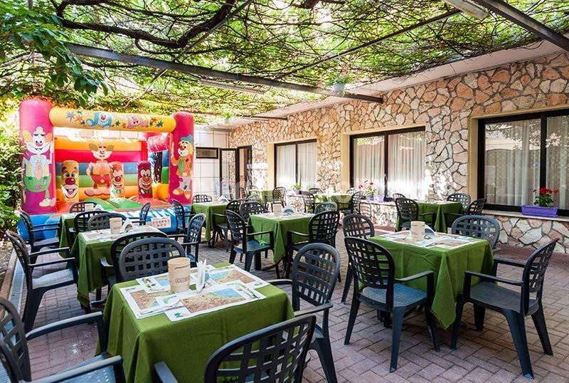 Hotel La Pergola 贝拉里亚-伊贾马里纳 外观 照片