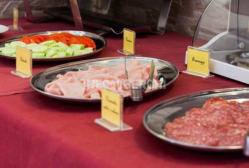 Hotel La Pergola 贝拉里亚-伊贾马里纳 外观 照片
